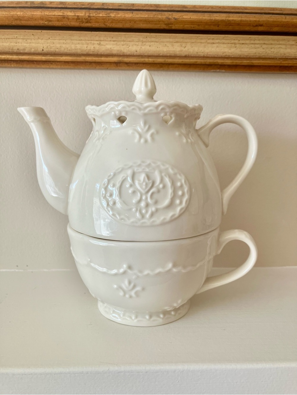 Skye McGhie Cream Lace “tea for one” vintage small teapot and matching cup